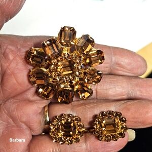 Amber-Colored Broach & Screw-back Earrings Set